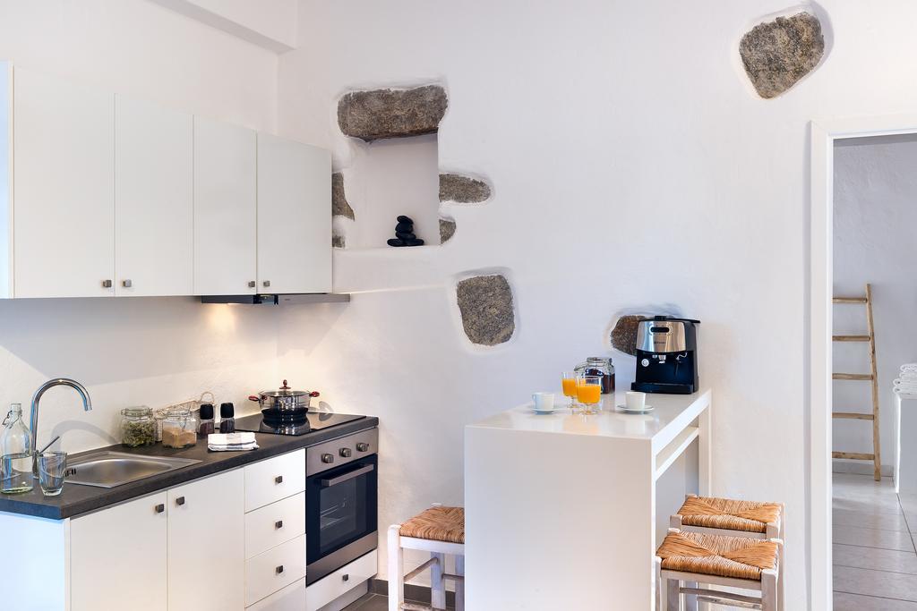 Bay Bees Sea View Suites & Homes Platys Gialos  Rum bild